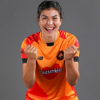 Chloe Brewer Biography